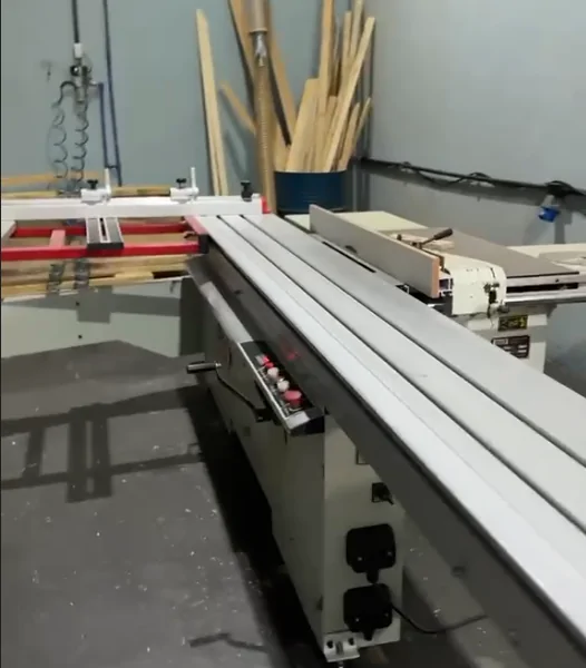 Esquadrejadeira de Precisão AL-EP3200 J